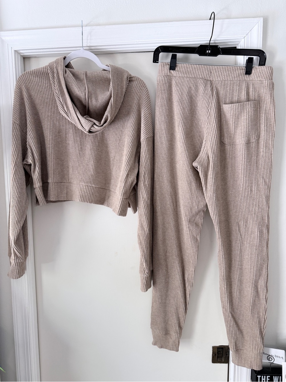 Alo Muse Cropped Hooded Ribbed Knit Sweater & Joggers set - Picture 7 of 7